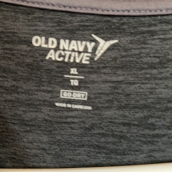 Charcoal grey Old Navy t-shirt size XL🥰🔥🔥 - Picture 2 of 3